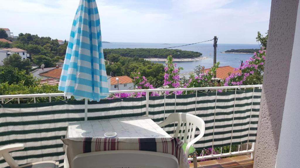 Apartment Bajuti Primošten المظهر الخارجي الصورة